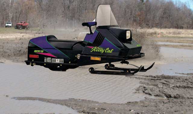 snowmobile-mud-bog.jpg